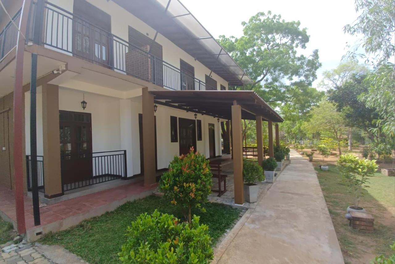 Forest Edge Villa Anuradhápura Exteriér fotografie